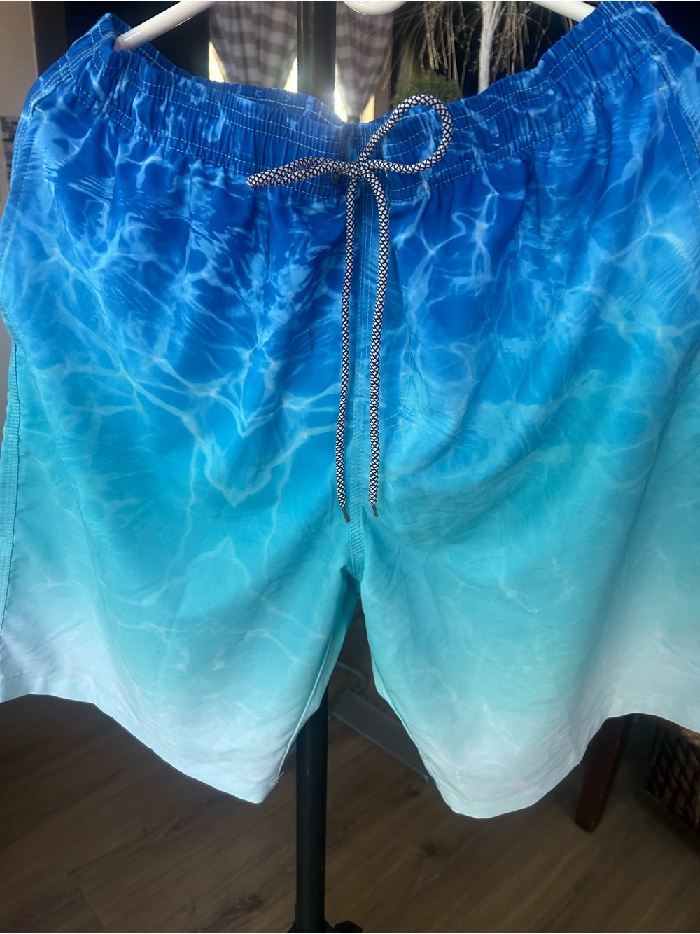 Men's Blue Ombre Water-Print Swim Trunks size 2XL.